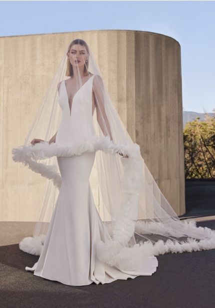 Ruffled Long Wedding Veil
