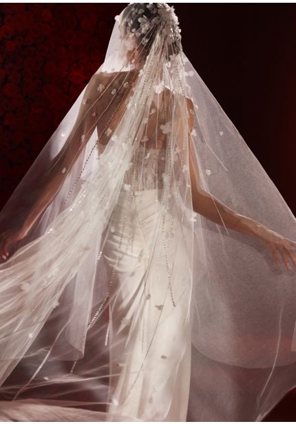 3D Flowers Glitter Tulle Wedding Veil
