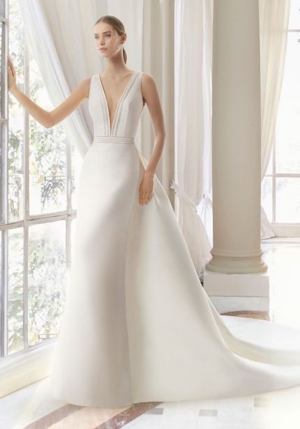 Deep V-Neck Brocade Wedding Dress 