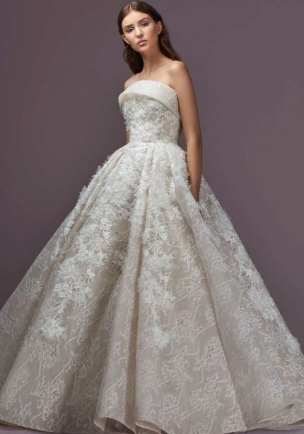 Strapless Neckline Princess Wedding Dress in Lace